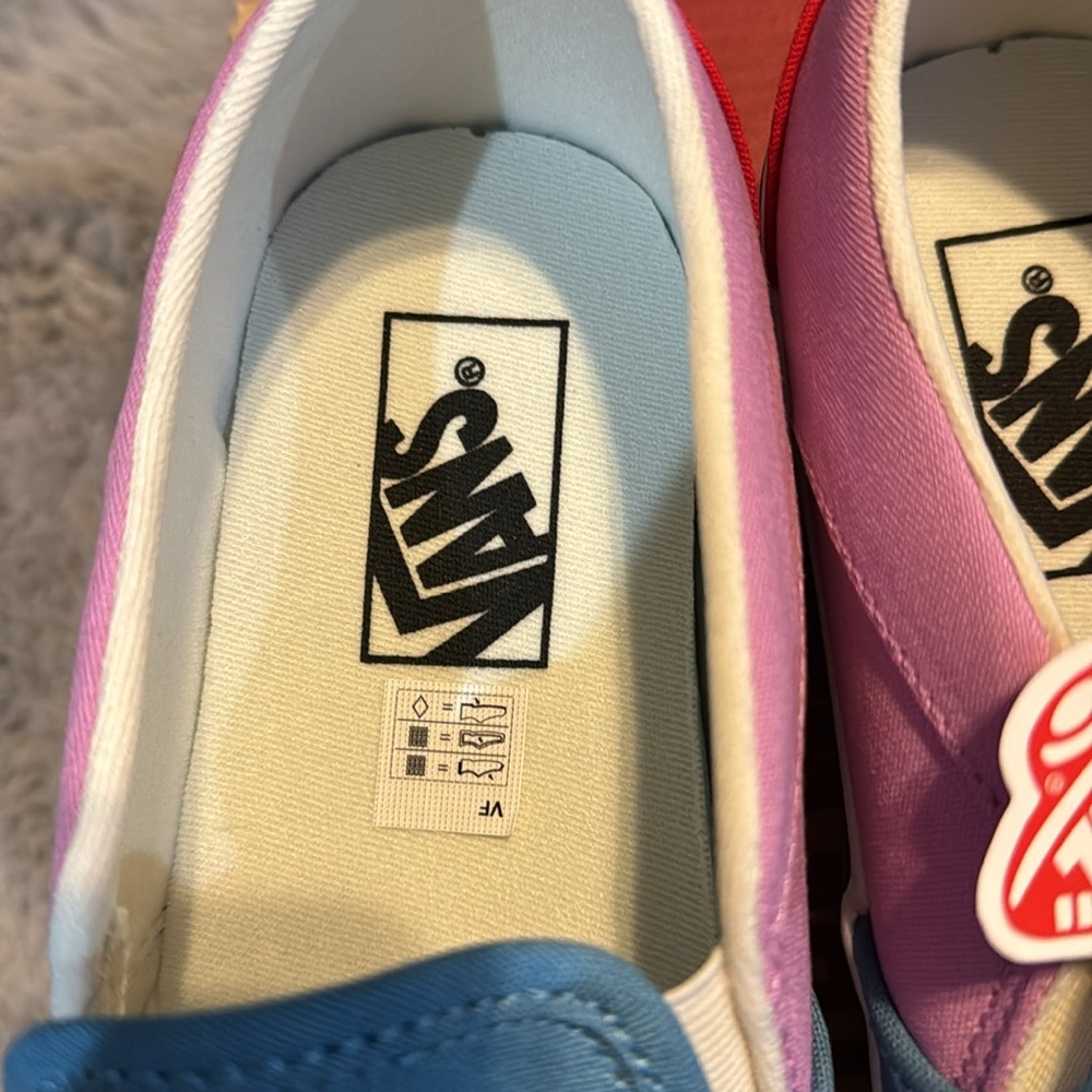 NWT Vans Orchid/Red Colorblock shoes size 9 1/2 women - Picture 9 of 10